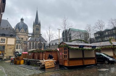 Aachener Weihnachtsmarkt feiert 50. Auflage - die Vorbereitungen laufen (Bild: Raffaela Schaus/BRF)