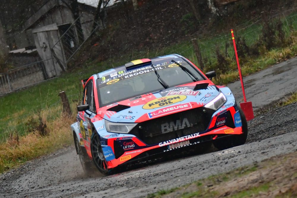 Cédric Cherain/Damien Withers bei der Spa-Rallye 2023 (Bild: Jerome Deskeuvre/BRC)