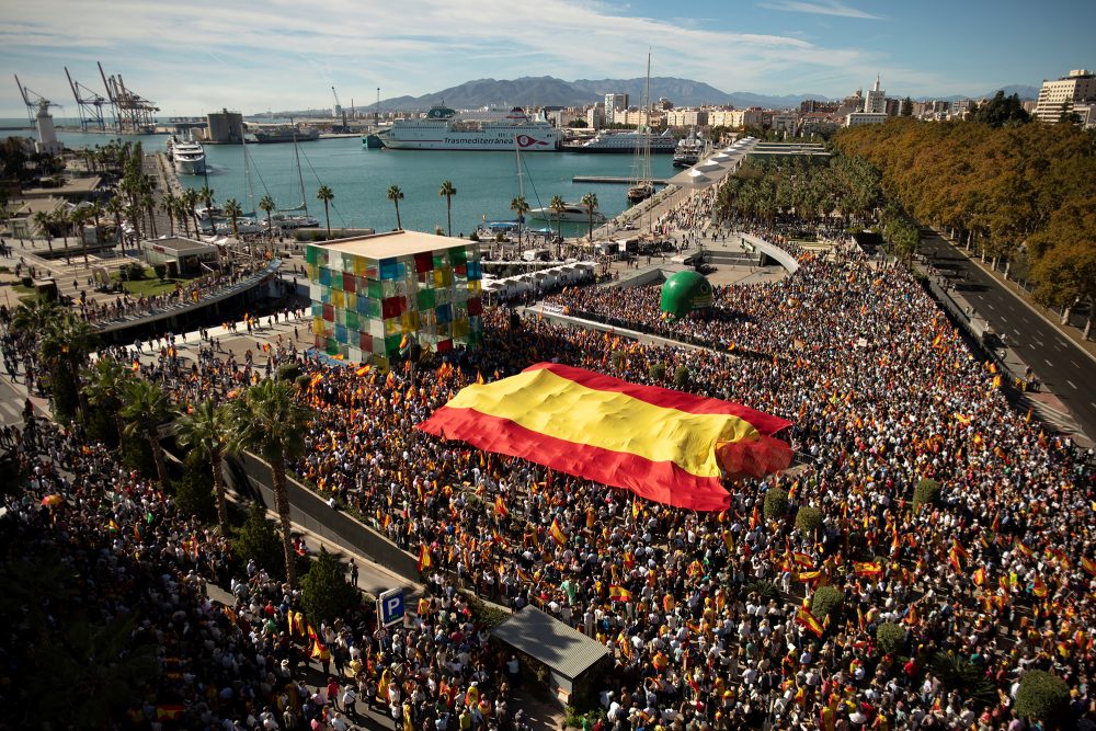 Auch in Malaga gingen Tausende auf die Straße (Bild: Jorge Guerrero/AFP)