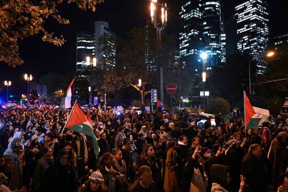 Propalästinensische Demonstration in Frankfurt am Main (Bild: Kirill Kudryavtsev/AFP)