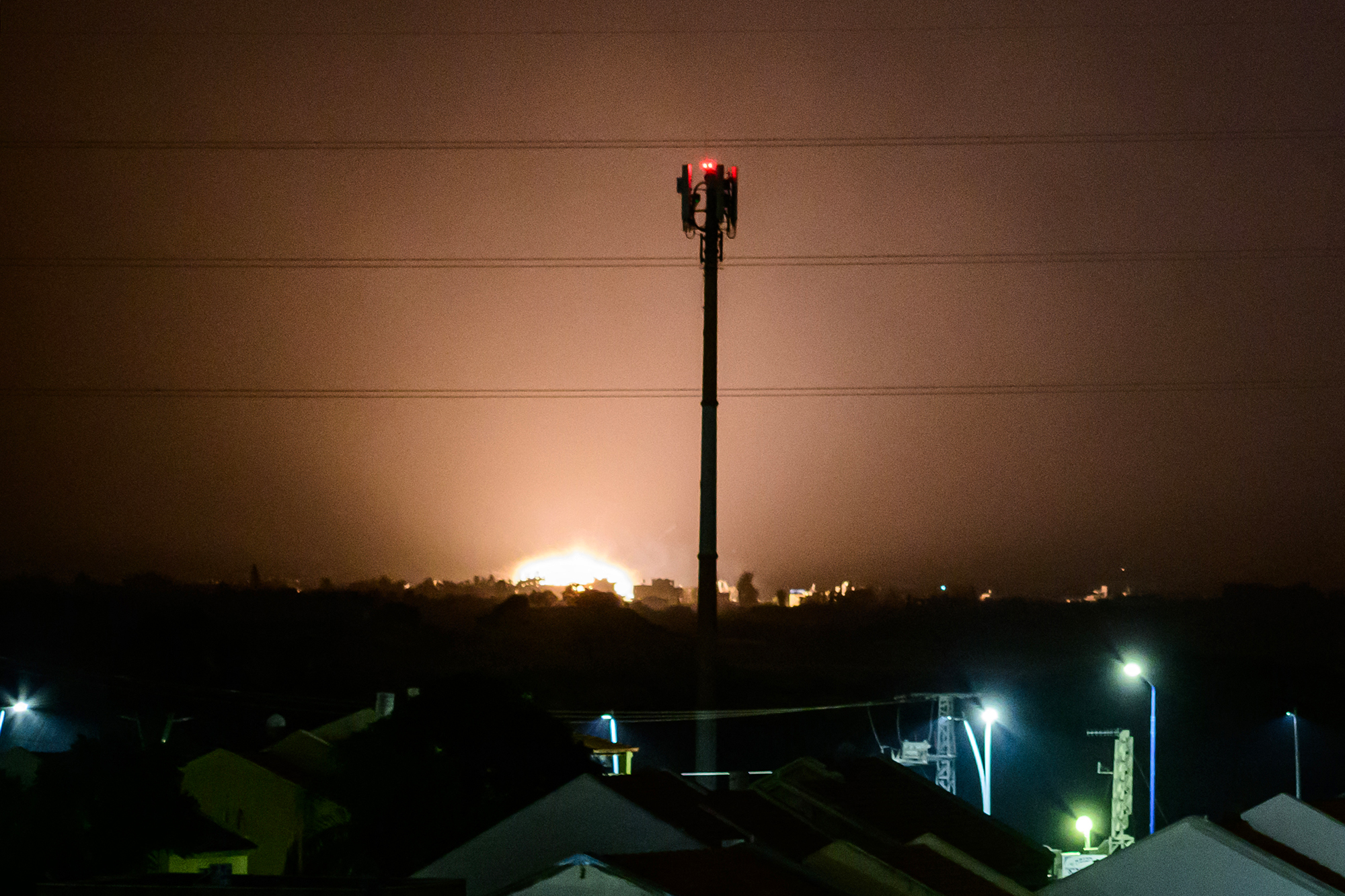 Detonation einer Granate im Gazastreifen (Bild: John MacDougall/AFP)