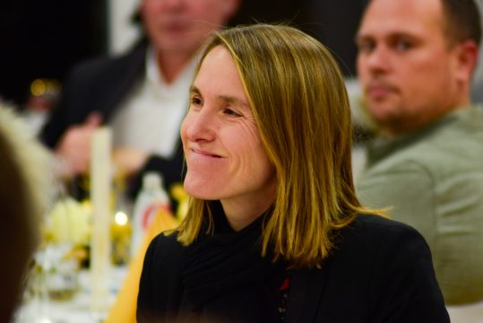 Justine Henin am Donnerstagabend beim Treffen der Serviceclubs in Wiesenbach (Bild: Stephan Pesch/BRF)