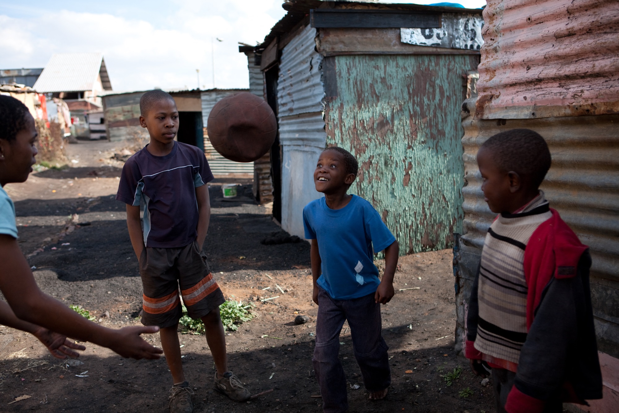 Kinder in Soweto (Archivbild: Yasuyoshi Chiba/AFP)