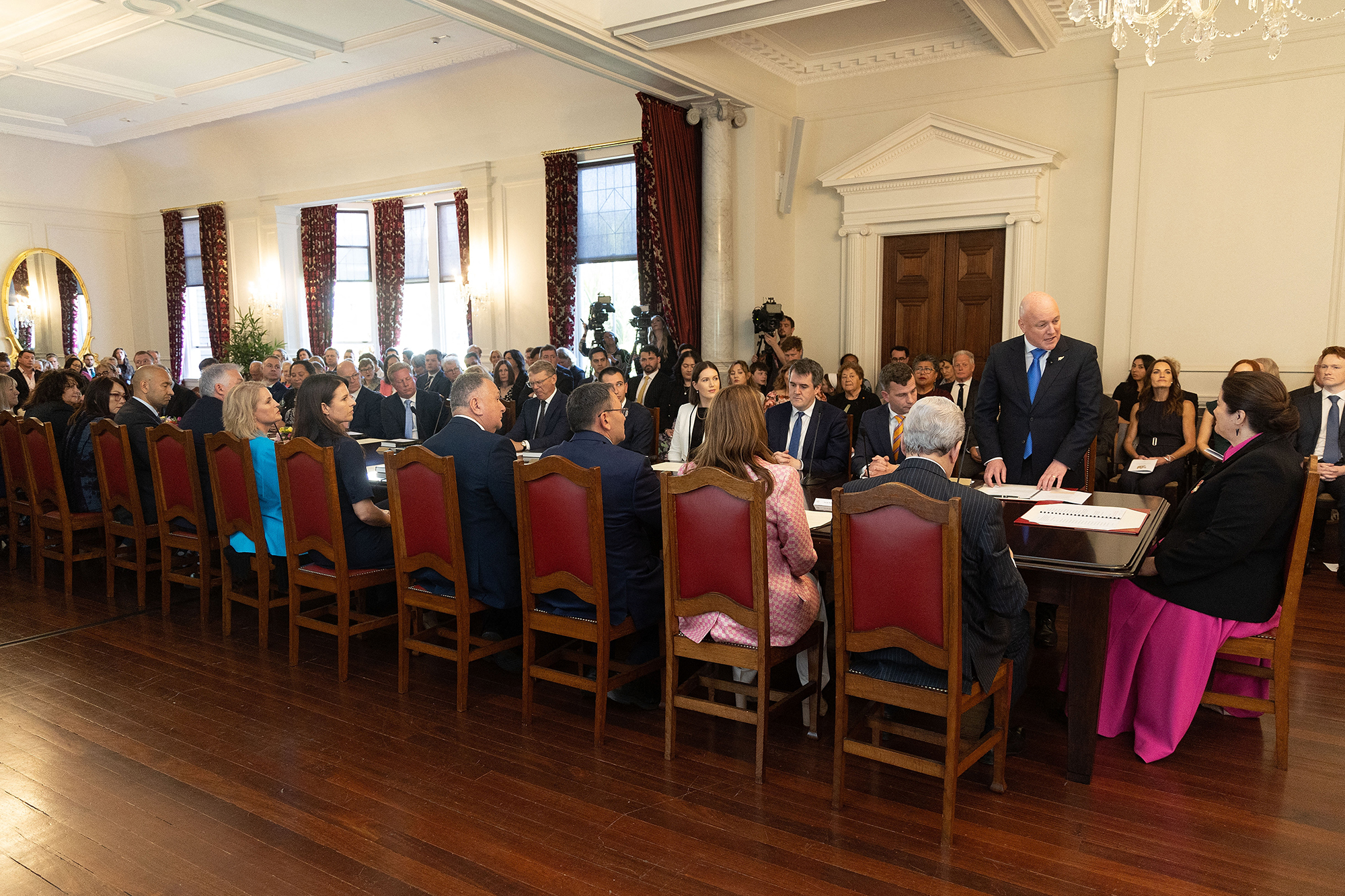 Neuseelands Ministerpräsident Christopher Luxon bei der Einsetzung der neuen Regierung (Bild: Marty Melville/AFP)