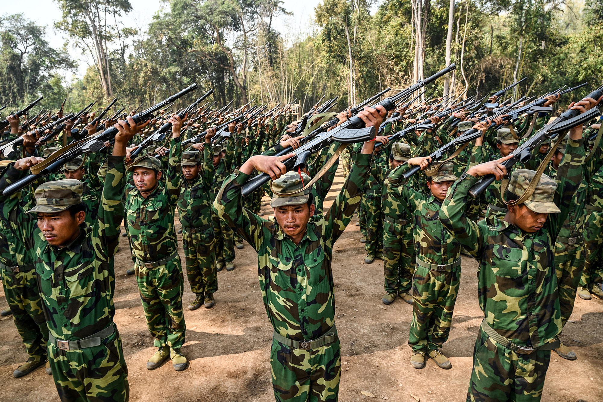 Mitglieder der ethnischen Rebellengruppe Ta'ang National Liberation Army (TNLA) in Myanmar (Bild: STR/AFP)