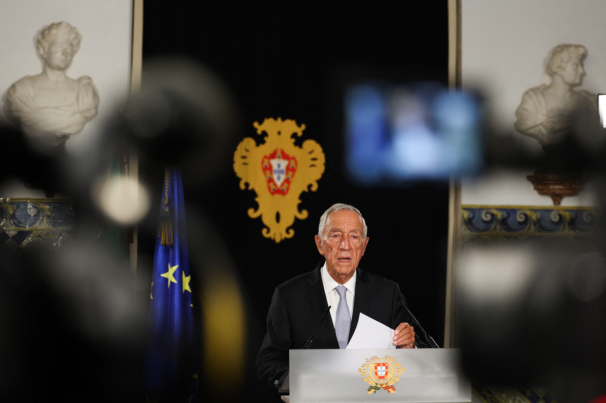 Portugals Präsident Marcelo Rebelo de Sousa bei einer Erklärung nach der Sitzung des Staatsrates im Belem-Palast in Lissabon (Bild: Mario Cruz/AFP)