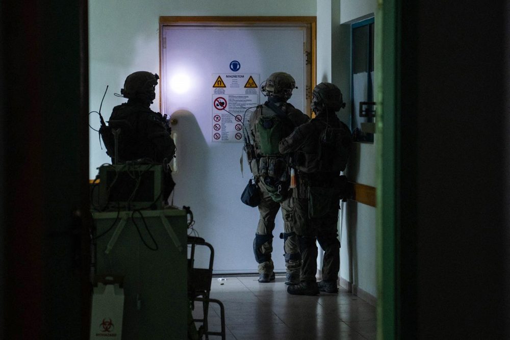 Israelische Soldaten im Al-Shifa-Krankenhaus in Gaza-Stadt (Bild: Israeli Army/AFP)