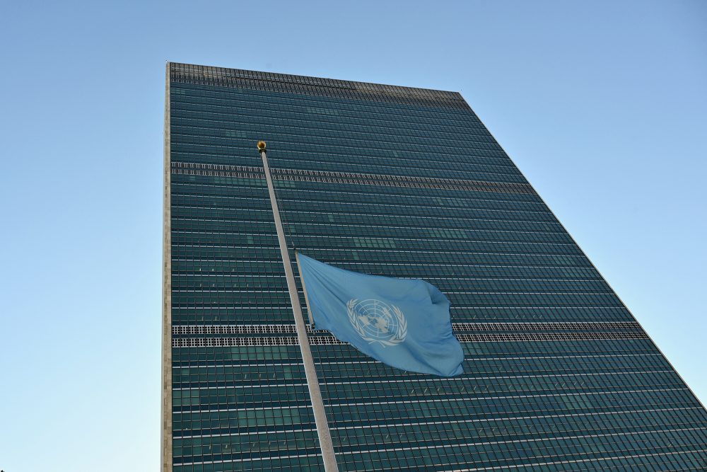 Flagge Vereinte Nationen Halbmast New York