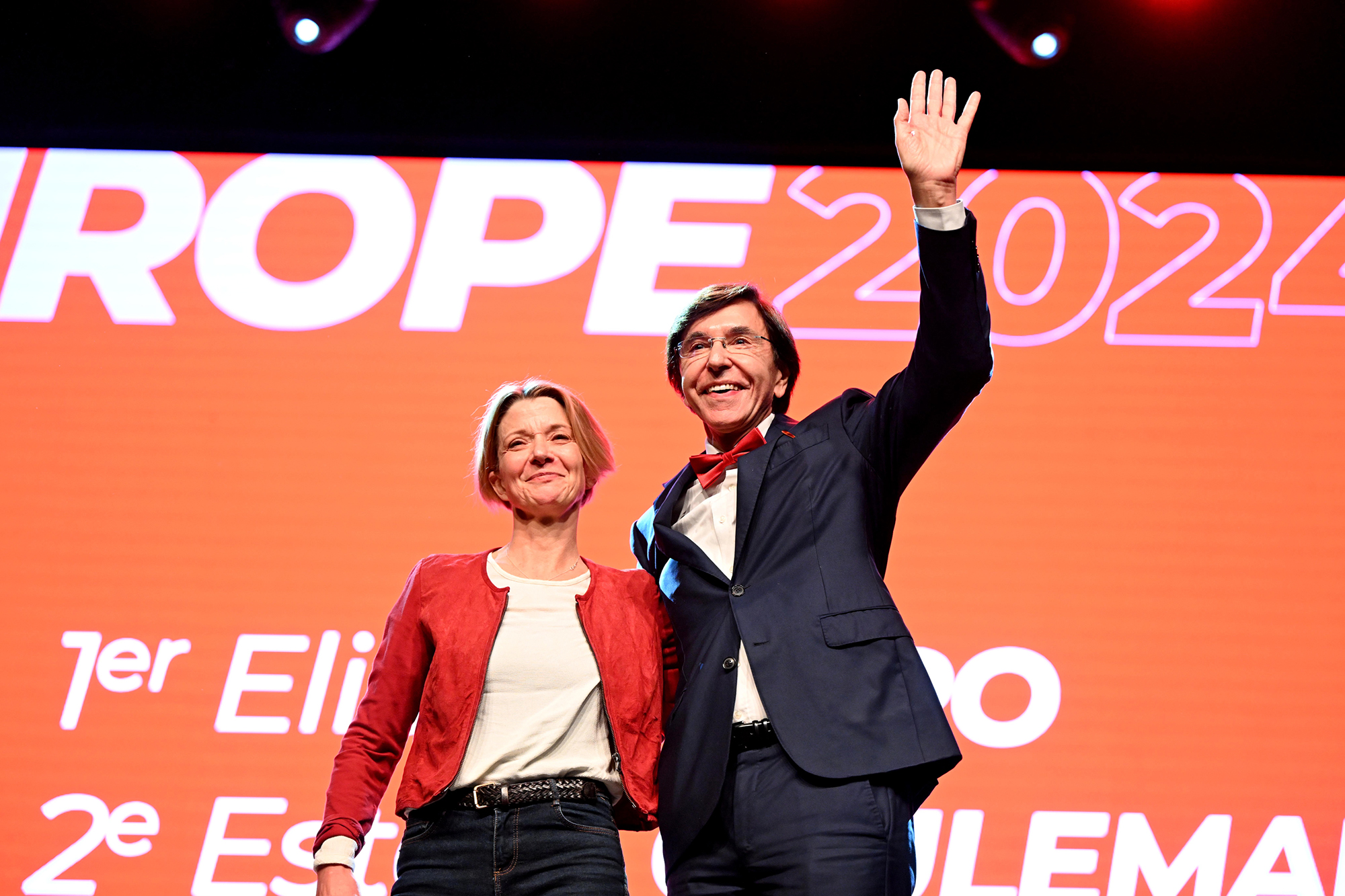 Elio Di Rupo und Estelle Ceulemans beim Parteikongress am Sonntag in Lüttich (Bild: John Thys/Belga)