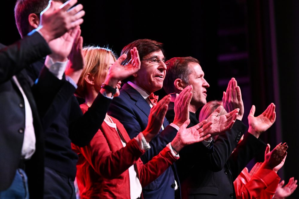 Elio Di Rupo und Paul Magnette beim Parteikongress am Sonntag in Lüttich (Bild: John Thys/Belga)