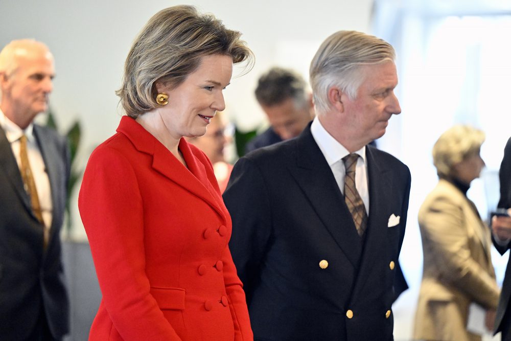 Königin Mathilde und König Philippe beim Besuch der Zeitung "Le Soir"