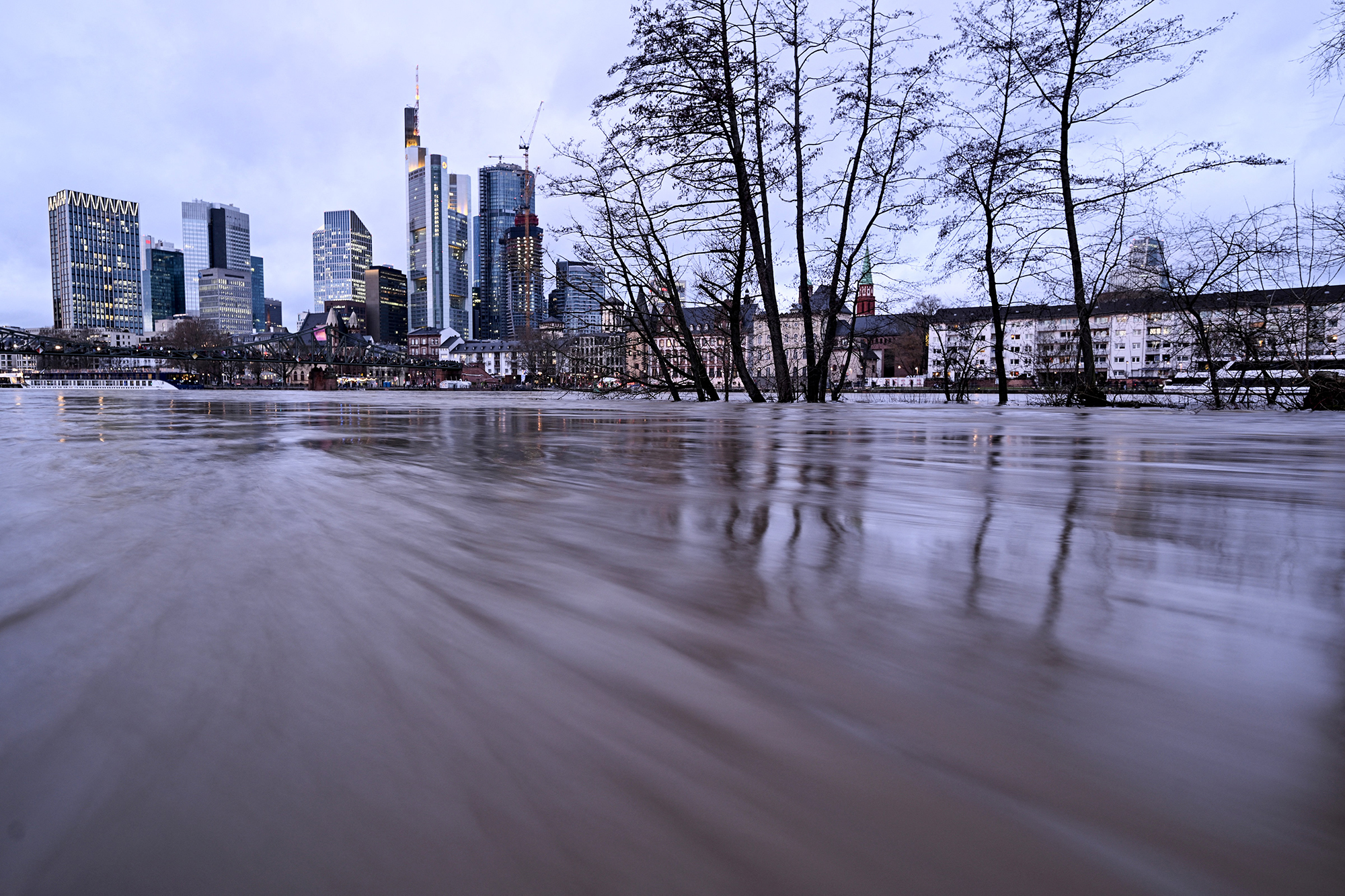 Frankfurt am Main am Donnerstag (Bild: Kirill Kudryavtsev/AFP)