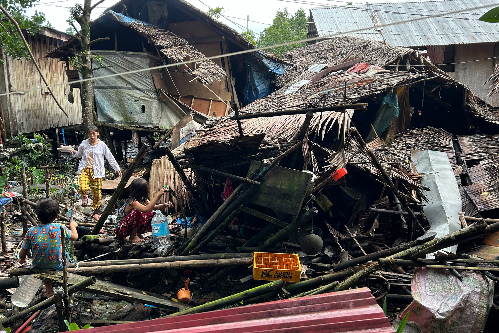 Zerstörtes Haus in Hinatuan in der philippinischen Provinz Surigao del Sur nach dem Erdbeben der Stärke 7,6 (Bild: STR/AFP)