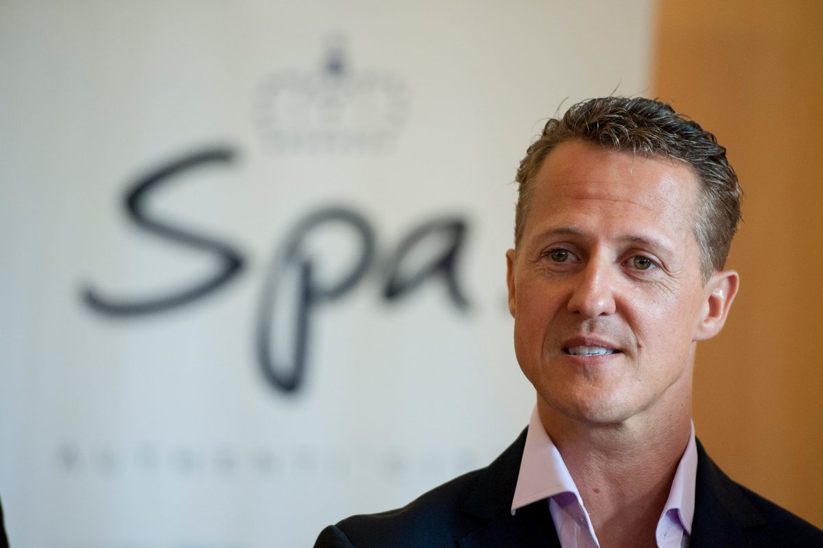 2012 wird Michael Schumacher zum Ehrenbürger von Spa ernannt. Er hat Spa-Francorchamps immer als sein "Wohnzimmer" bezeichnet. Auf der Rennstrecke fuhr er sein erstes Formel-1-Rennen und auch seinen ersten Sieg ein (Bild: Nicolas Lambert/Belga)