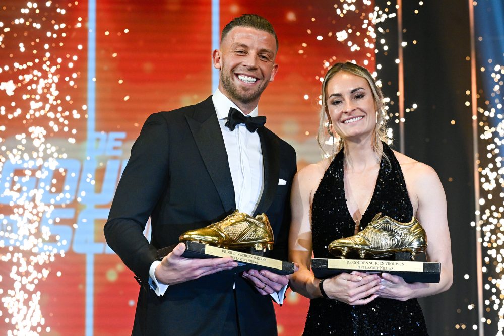 Toby Alderweireld und Tessa Wullaert sind mit dem Goldenen Schuh ausgezeichnet worden (Bild: Dirk Waem/Belga)