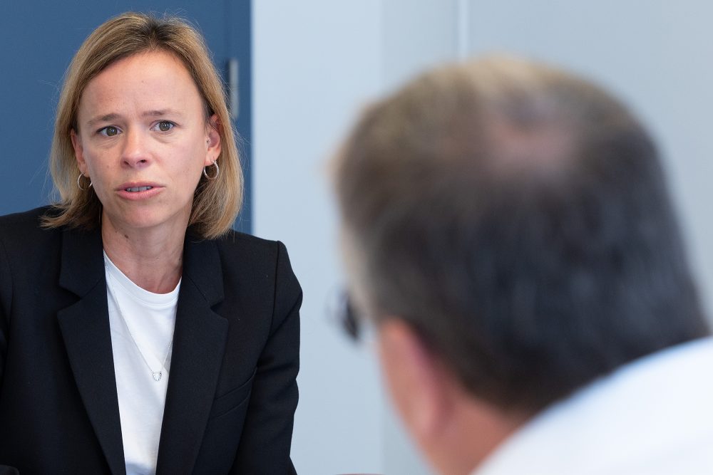 Caroline Désir, Unterrichtsministerin der Französischen Gemeinschaft (Bild: Benoit Doppagne/Belga)