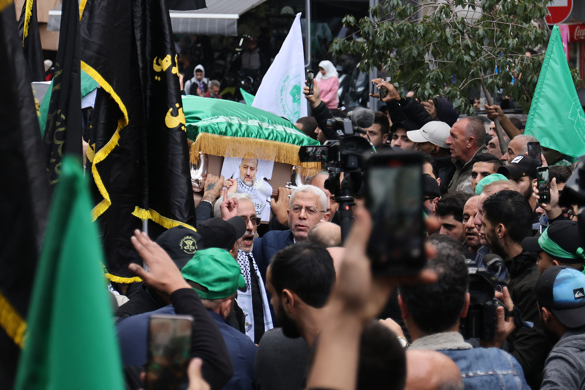 Beisetzung von Hamas-Anführer Al-Aruri in Beirut (Bild: Anwar Amro/AFP)
