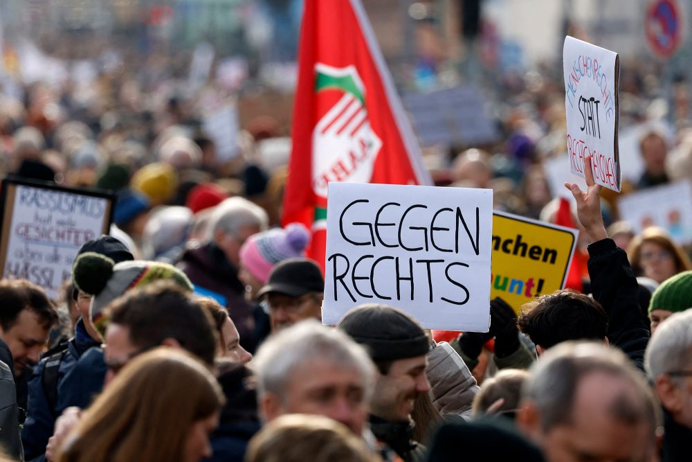 In vielen deutschen Städten gingen die Menschen gegen rechts auf die Straße