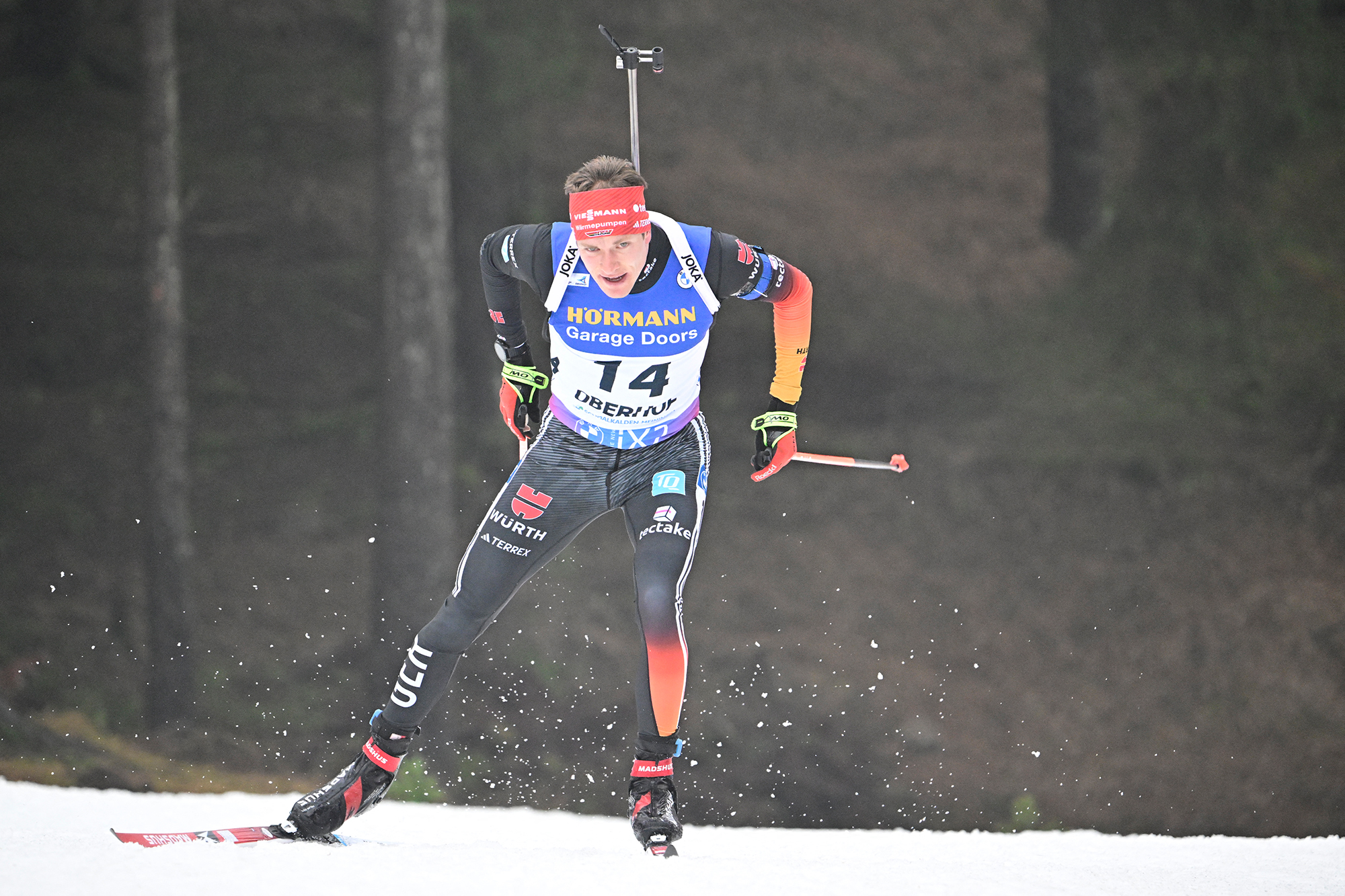 Benedikt Doll beim Sprint in Oberhof (Bild: Tobias Schwarz/AFP)