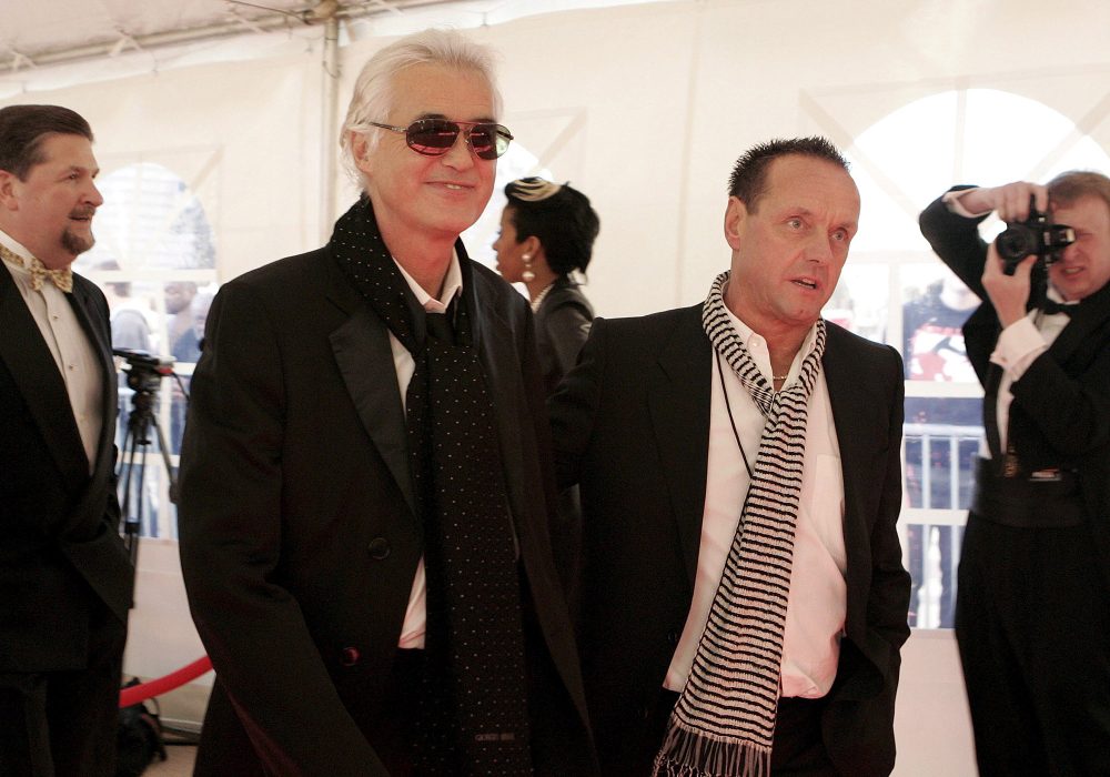 Jimmy Page (l.) im April 2009 in Cleveland, Ohio (Archivbild: David Maxwell/EPA)