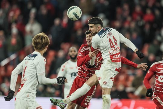 Kortrijk besiegt Standard Lüttich (Bild: Bruno Fahy/Belga)