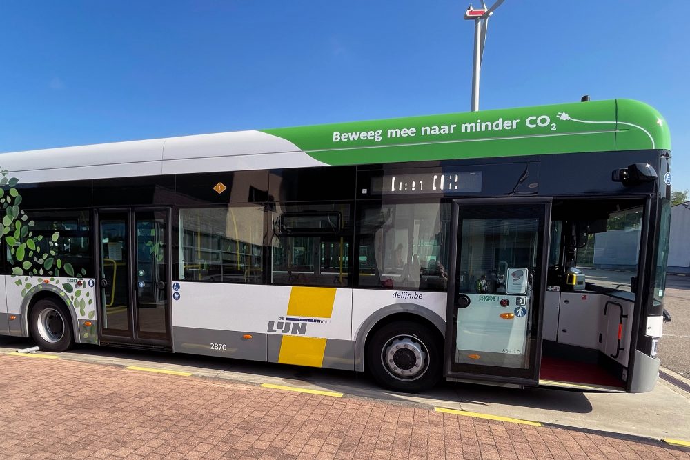 Elektrobus der flämischen Nahverkehrsgesellschaft De Lijn (Archivbild: Marc Dirix/Belga)