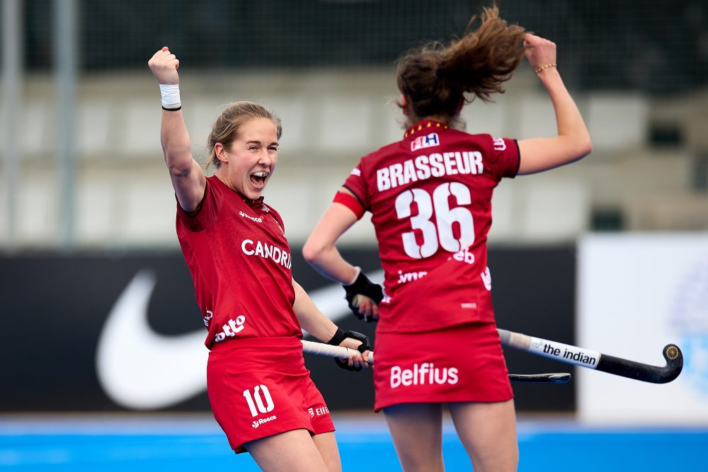 Louise Versavel und Helene Brasseur jubeln beim Sieg über Südkorea (Bild: David Ramirez Rodriguez/Belga)