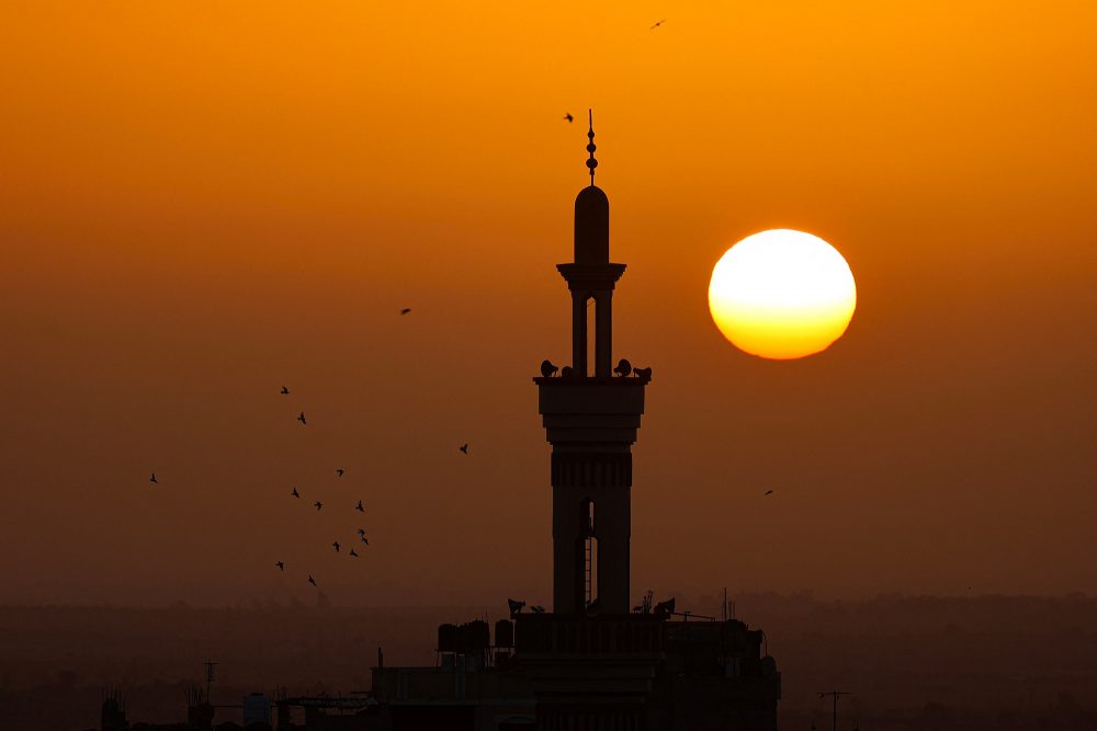 Minarett einer Moschee in der Stadt Rafah im südlichen Gazastreifen (Bild: AFP)