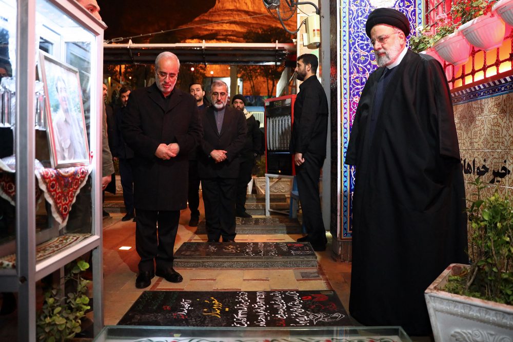 Irans Präsident Ebrahim Raisi am Freitag in Kerman (Bild: Iranian Presidency/AFP)