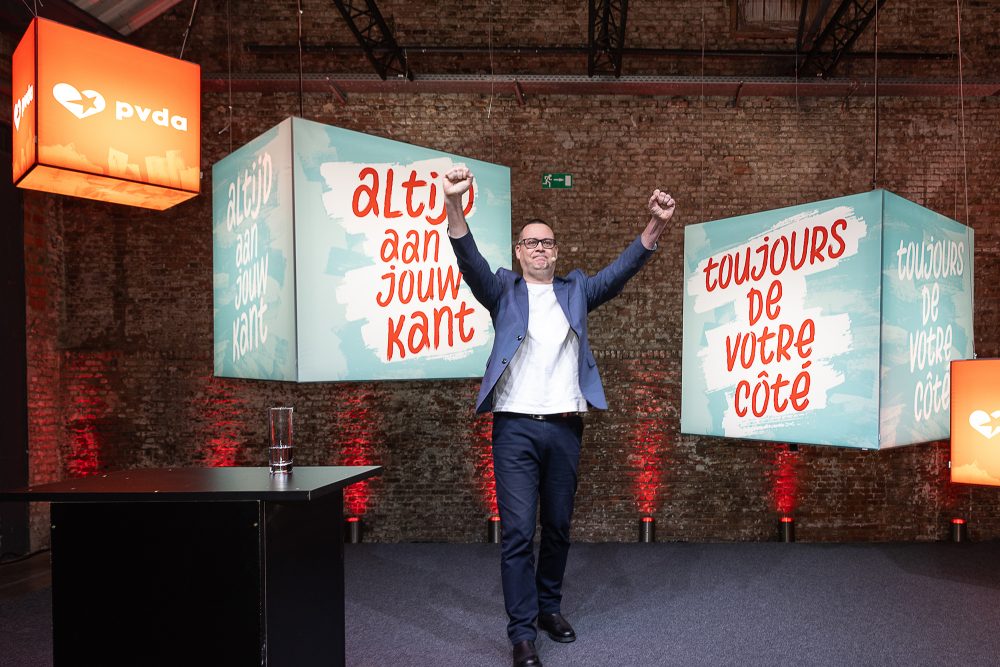 Raoul Hedebouw beim Neujahrsempfang der PTB am Sonntag in Anderlecht (Archivbild: James Arthur Gekiere/Belga)