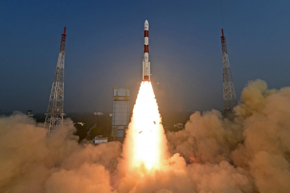 Start der Rakete PSLV-C58 mit dem Röntgenpolarimeter-Satelliten (XPoSat) vom Satish Dhawan Space Centre in Sriharikota (Bild: Indian Space Research Organisation (ISRO)/AFP)