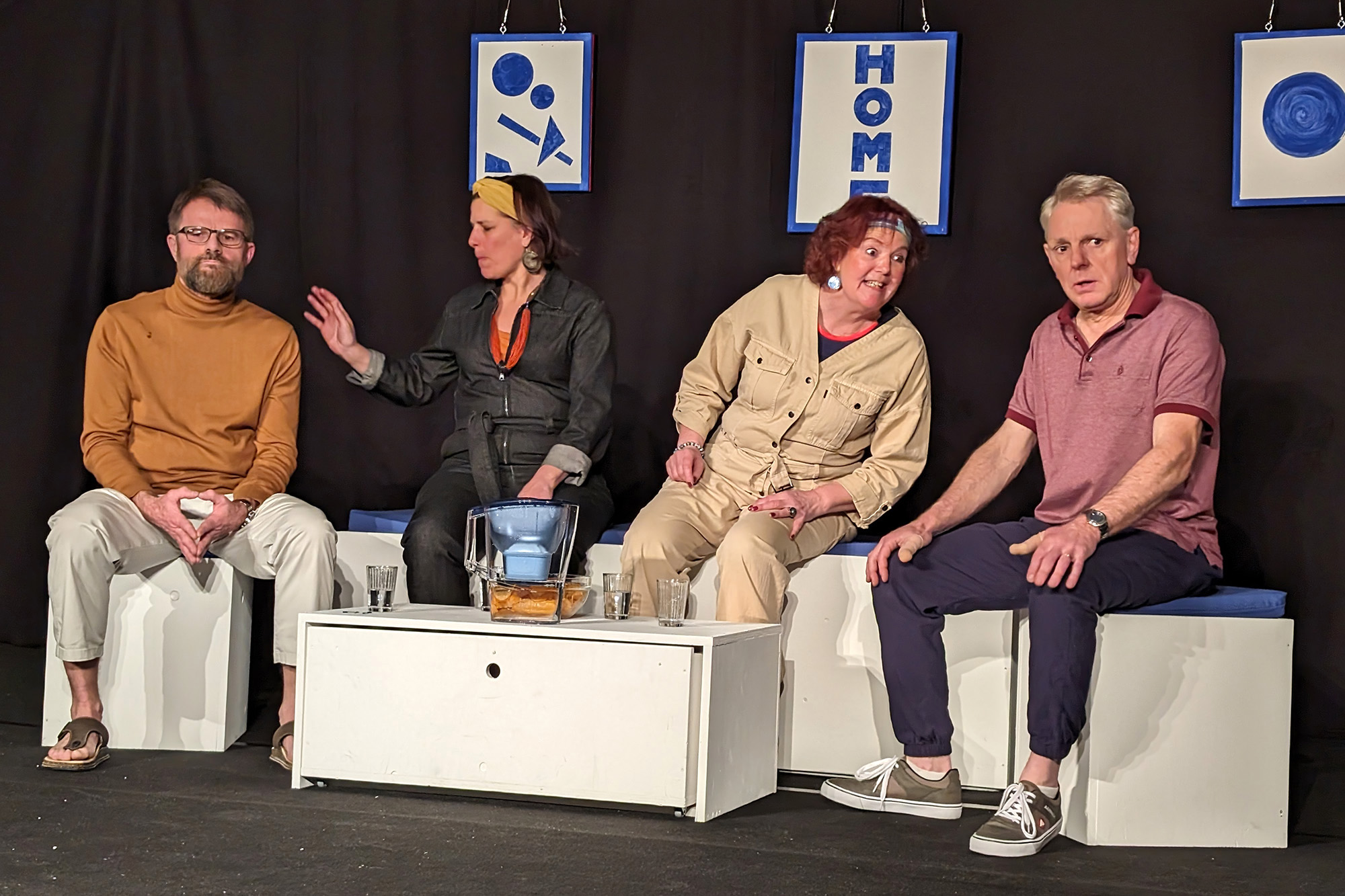 Theater Crombach: Generalprobe von "Wir sind keine Barbaren!" (Bild: Gudrun Hunold/BRF)