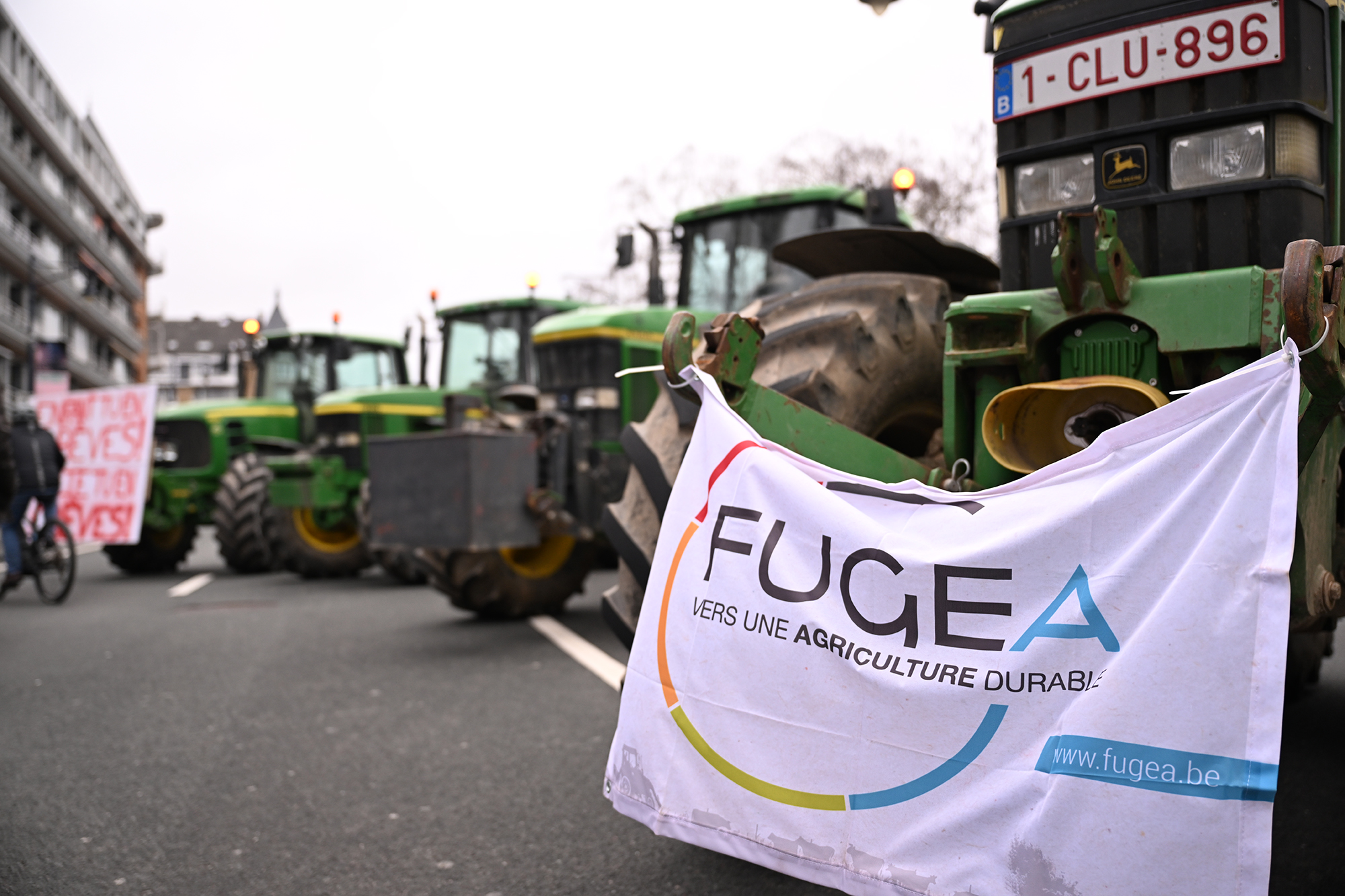 Ziel eines Traktorenkorsos war Namur (Bild: Laurie Dieffembacq/Belga)