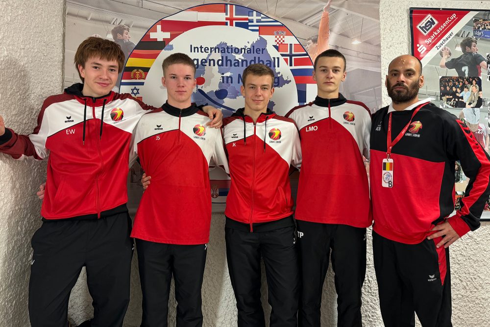 Elias Winter, Joshua Schmitz, Julian Kirschbaum, Maurice Piel und Trainer Andy Palm (Bild: Christophe Ramjoie/BRF)