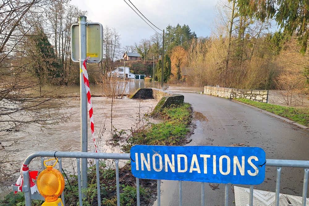 Überflutungen in Leval-Chaudeville in der Provinz Hennegau (Bild: Pierre-Emmanuel Briquet/Belga)