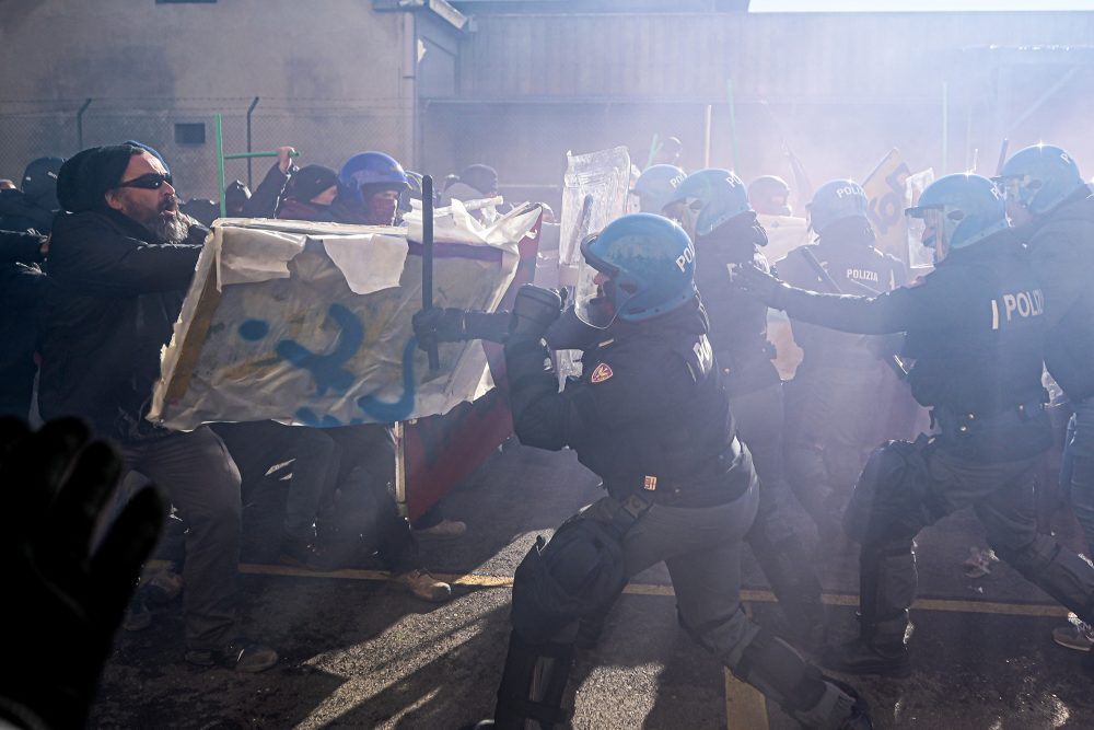 Zusammenstöße bei antiisraelischem Protest im italienischen Vicenza (Bild: Piero Cruciatti/AFP)