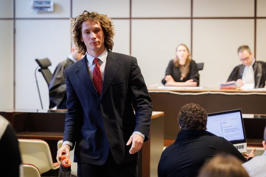 YouTuber Acid beim Gerichtsprozess im Februar 2024 in Brügge