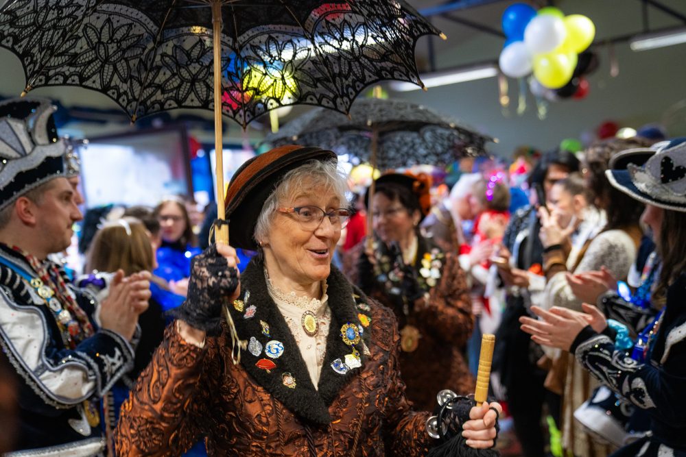 Altweiber in Lontzen-Herbesthal (Bild: MarvinBroich/BRF)