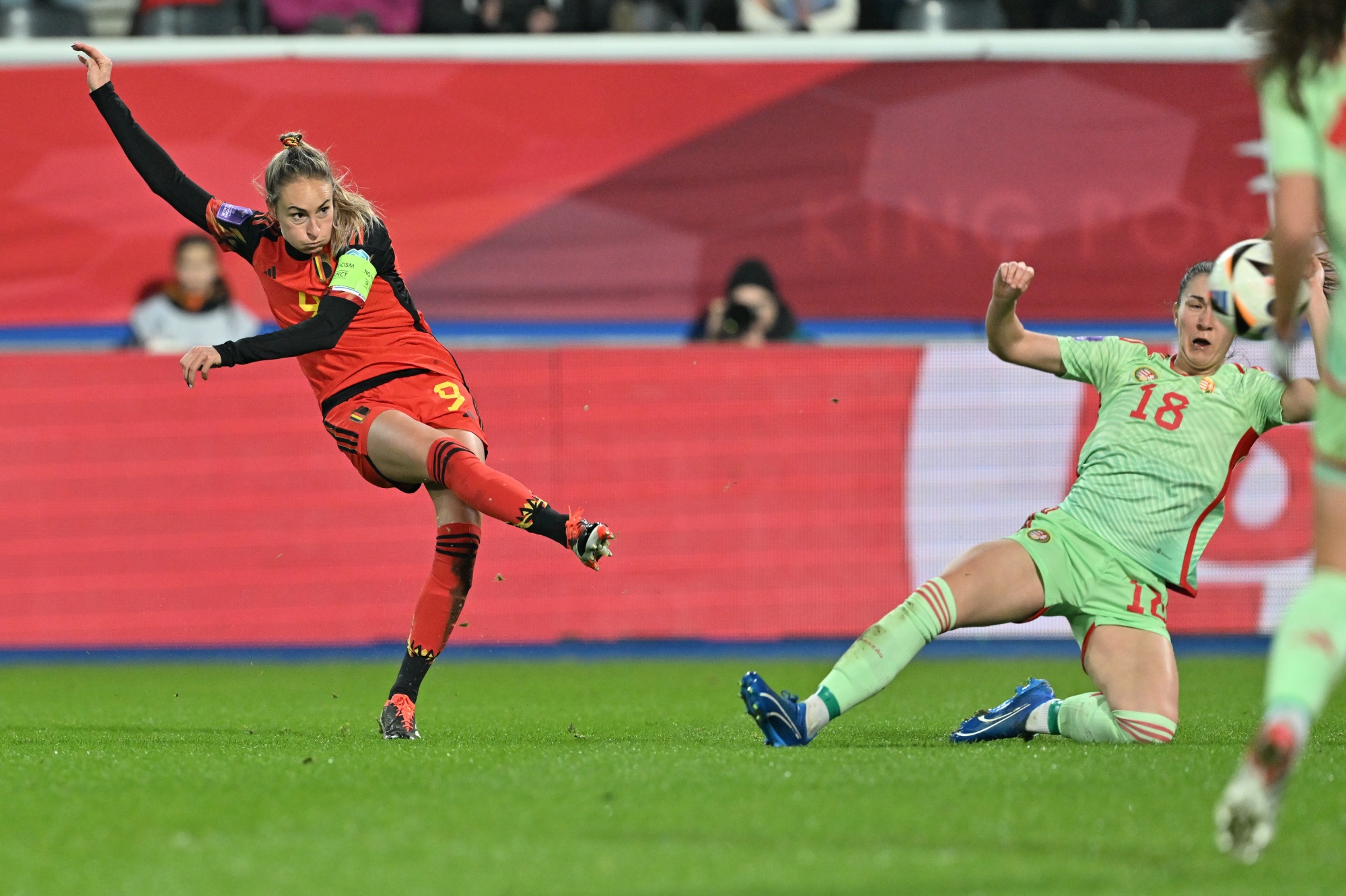 Belgium's Tessa Wullaert scores the 1-1 goal during a soccer match between Belgium's national women's team the Red Flames and Hungary, the return game in the Promotion and Relegation Matches of the 2023-2024 UEFA Women's Nations League competition Liga A, on Tuesday 27 February 2024, in Heverlee, Leuven. Belgium won the first leg with a 1-5 score. BELGA PHOTO DAVID CATRY