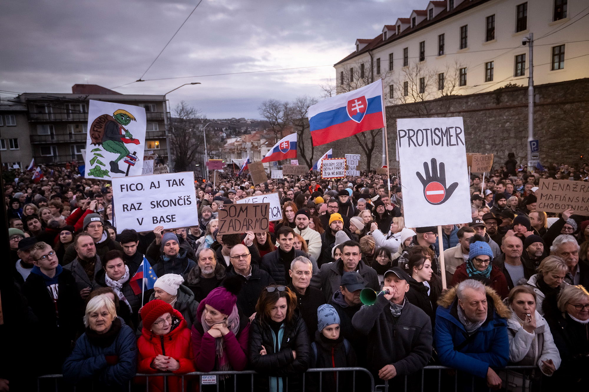 Demonstration in Bratislava gegen geplante Justizreform (Bild: Vladimir Simicek/AFP)