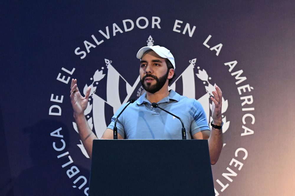 Nayib Bukele bei einer Ansprache nach der Wahl (Bild: Marvin Recinos/AFP)