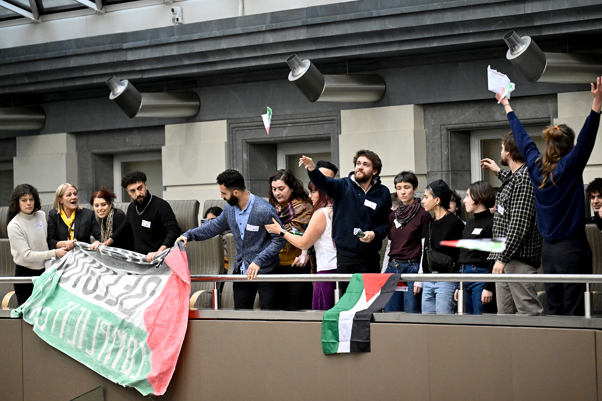 Pro-Palästinenser-Protest am Mittwoch im Flämischen Parlament (Bild: Dirk Waem/Belga)