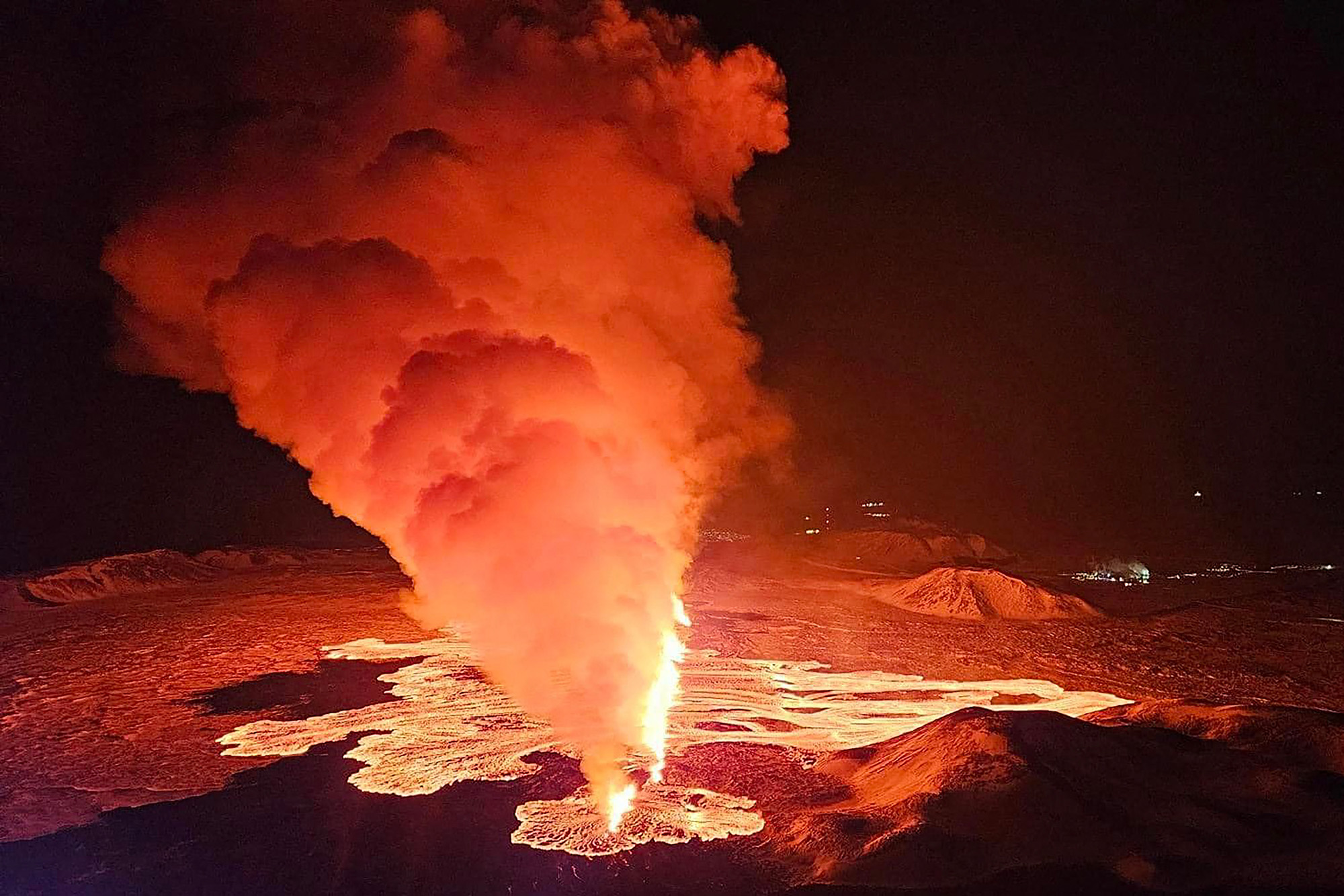 Wieder Vulkanausbruch auf Island (Bild: Icelandic Department of Civil Protection and Emergency Management/AFP)