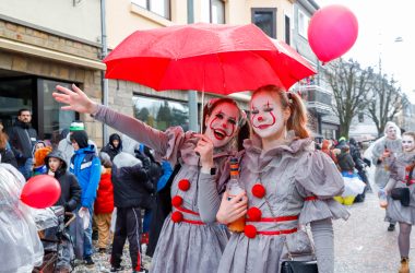 Karnevalszug St. Vith (Bild: Julien Claessen/BRF)