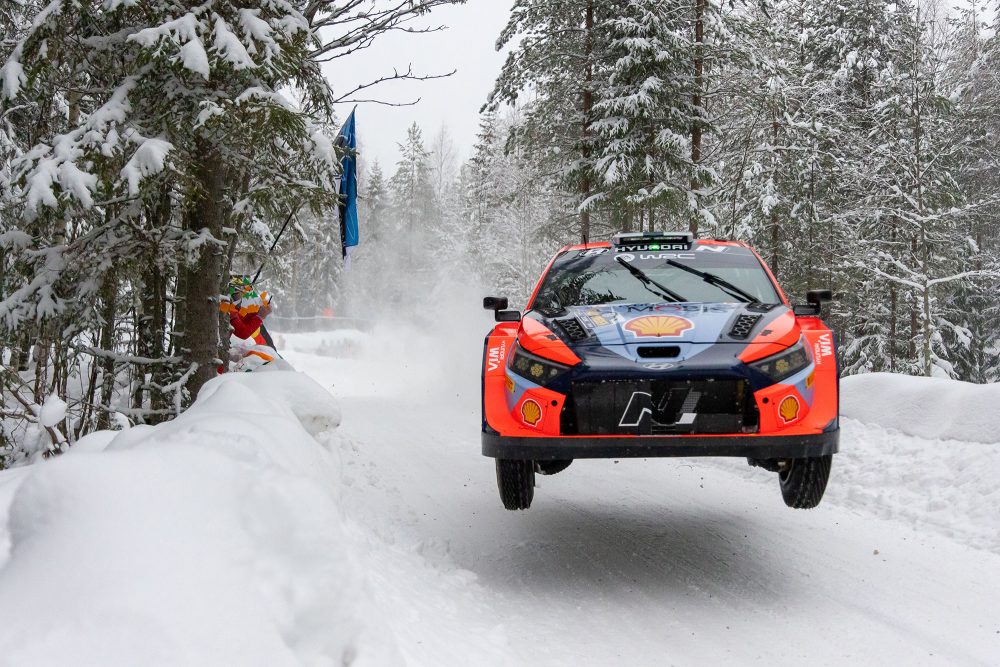 Esapekka Lappi/Janne Ferm übernehmen die Führung (Bild: Fabien Dufour/Hyundai Motorsport GmbH)