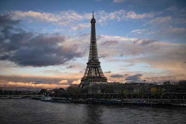 Paris mit der Seine und dem Eiffelturm