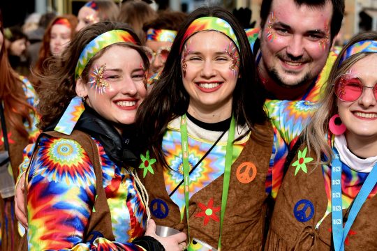 Rosenmontagszug in Kelmis 2024 (Bild: David Pieper/BRF)