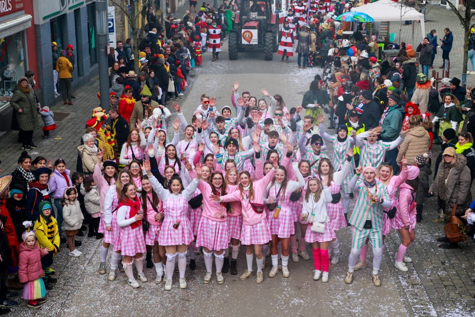 Rosenmontagszug Eupen (Bild: Julien Claessen/BRF)
