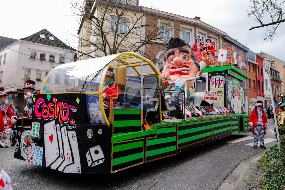 Rosenmontagszug Eupen (Bild: Julien Claessen/BRF)