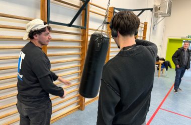 J1T: Jugendtreff Inside: Mit Boxen zu mehr Disziplin